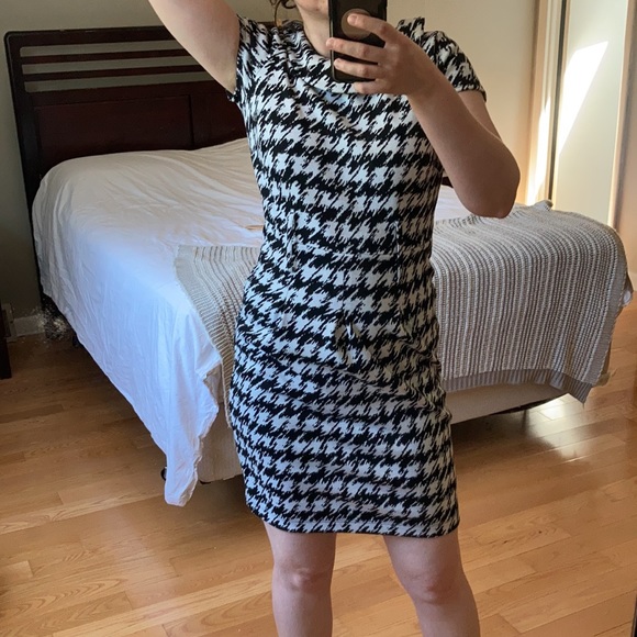 Adrienne Vittadini Houndstooth Dress - Picture 3 of 8